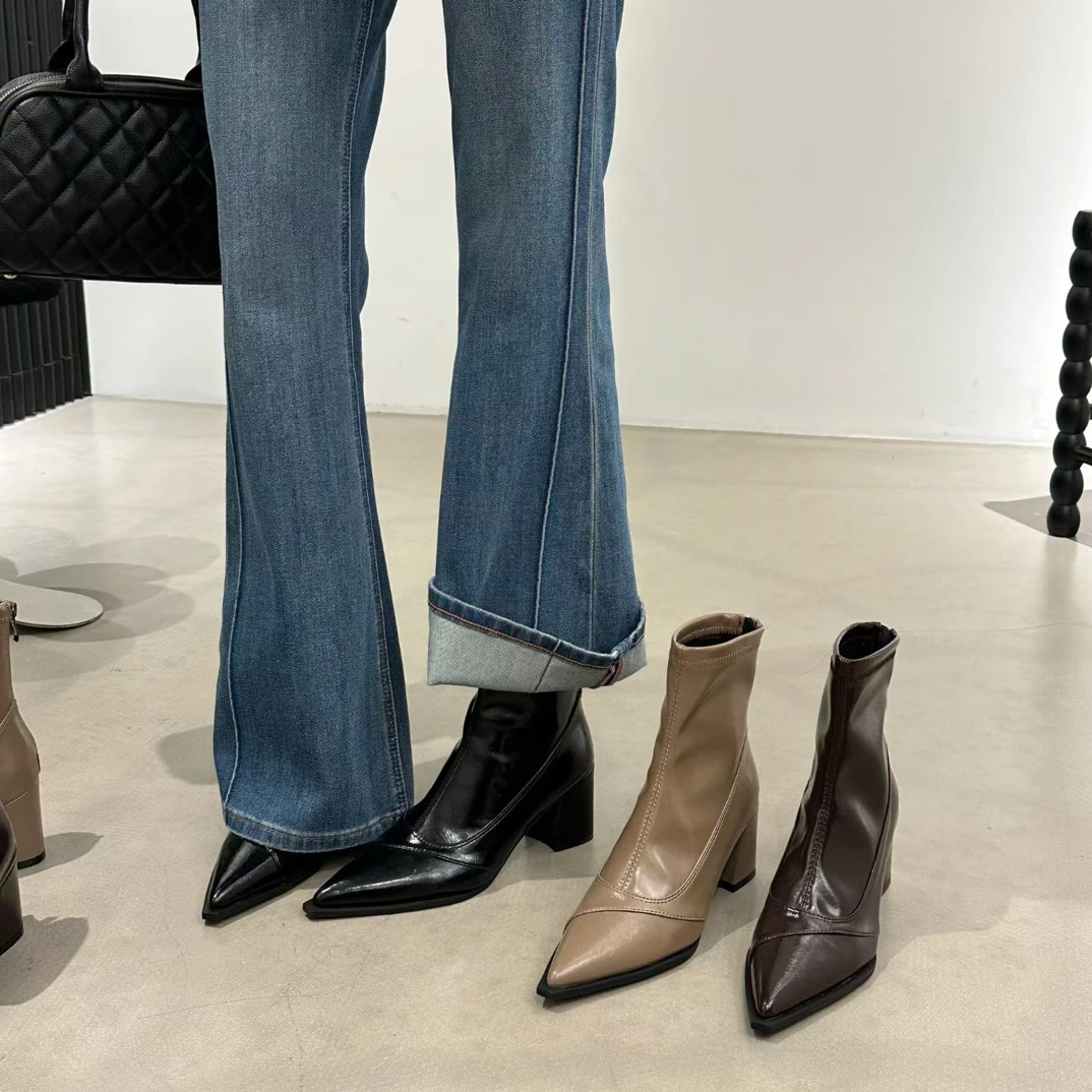 2025秋冬黑色尖头粗跟软皮瘦瘦靴后拉链欧美风女短靴瘦瘦时装女靴