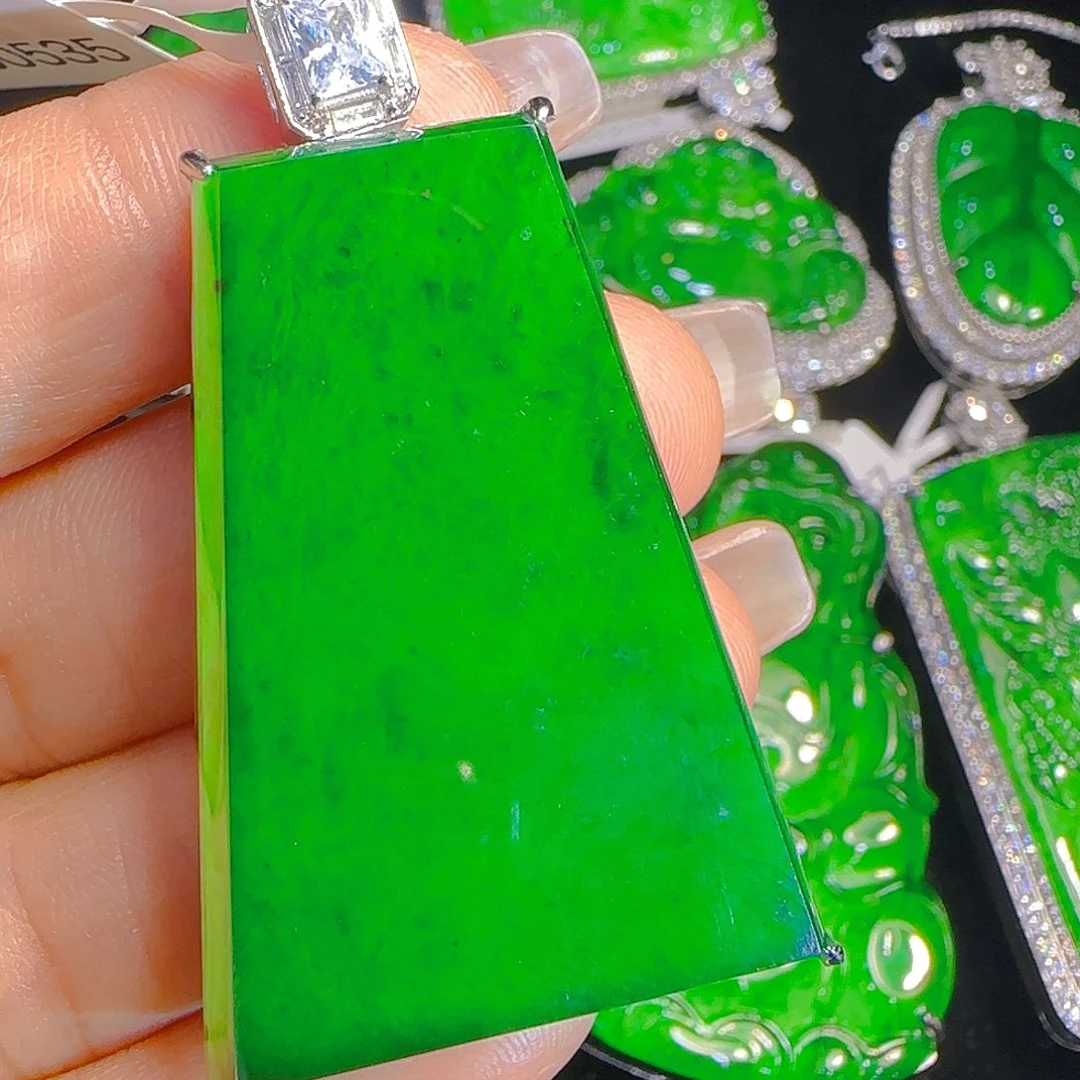 翡翠吊坠(赠链)银S925镶嵌