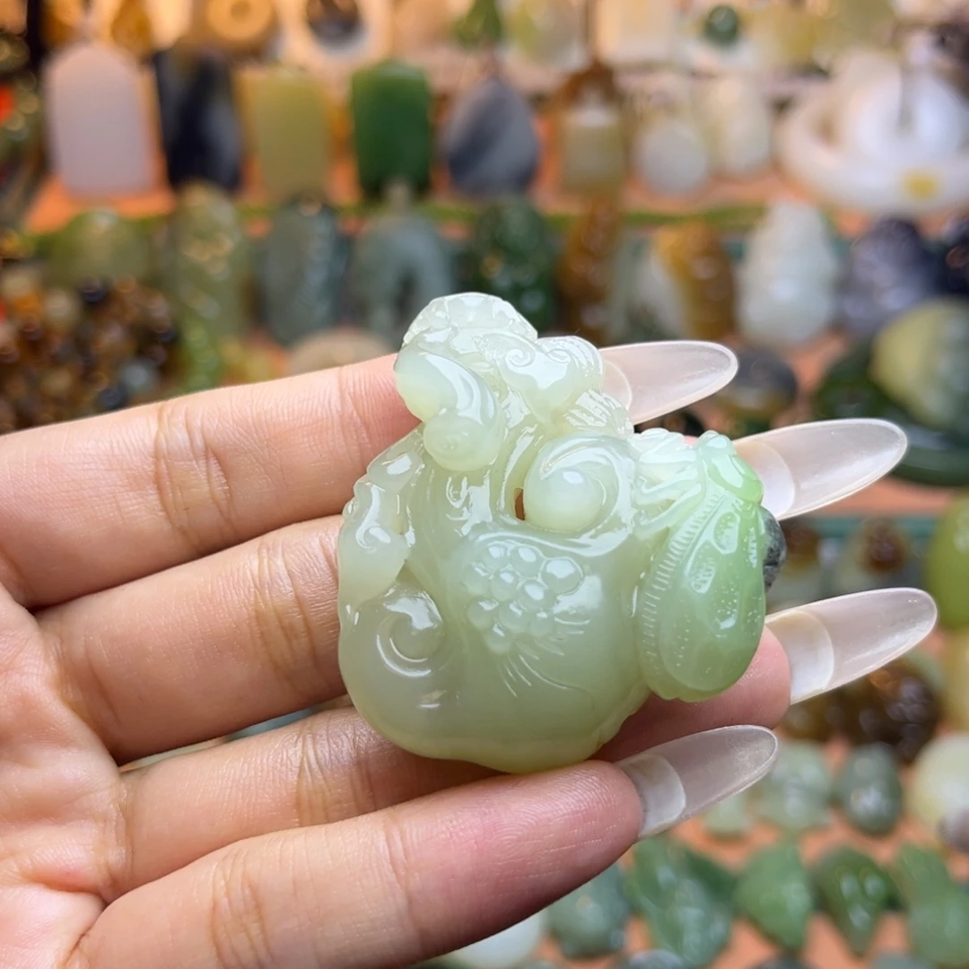 颈饰未镶嵌和田玉