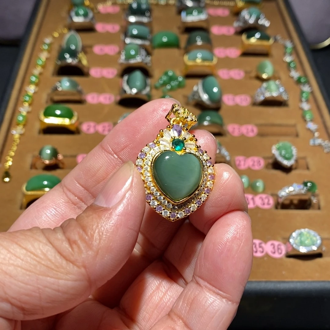 坤***哥和田玉未镶嵌颈饰