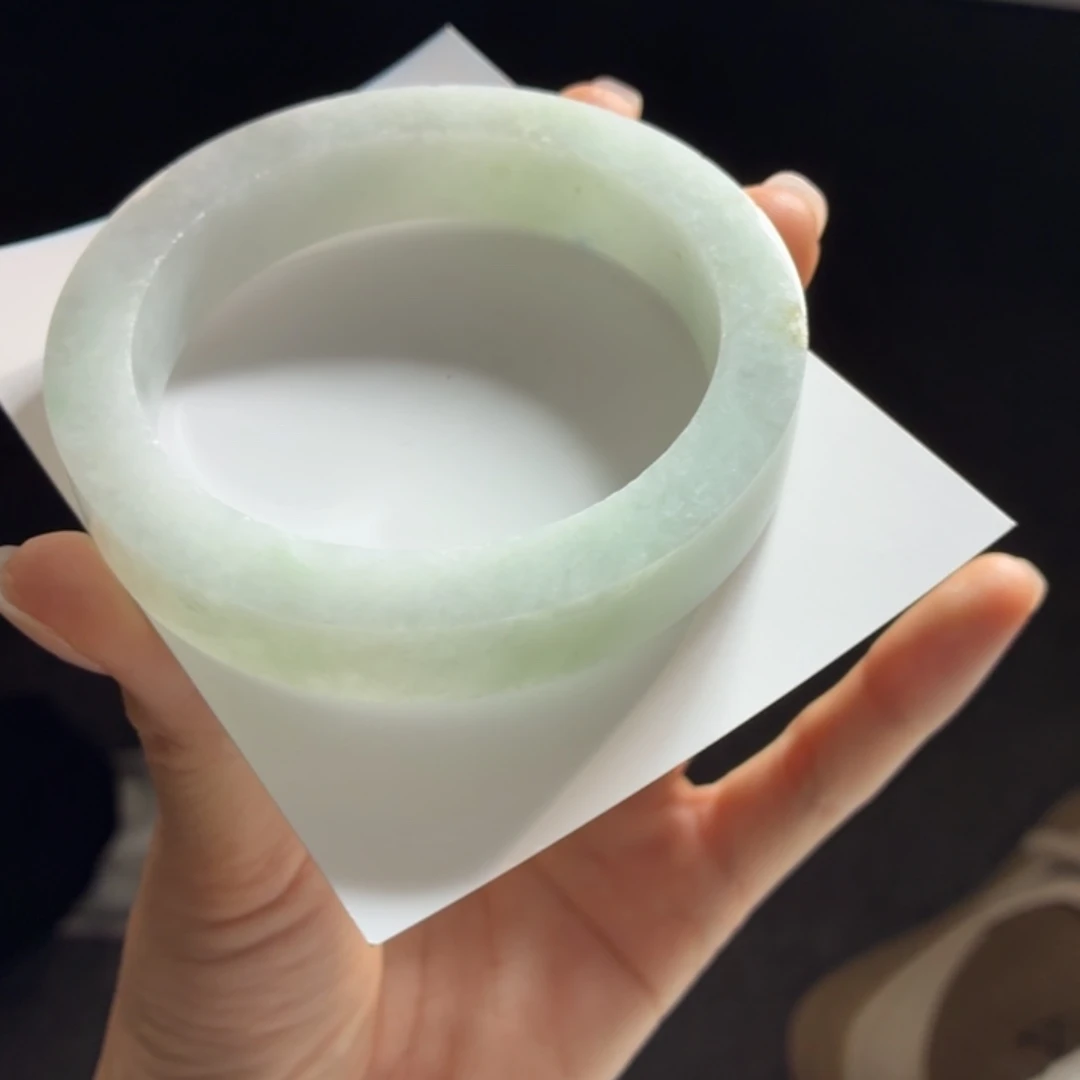 跑***哈定制翡翠未镶嵌翡翠