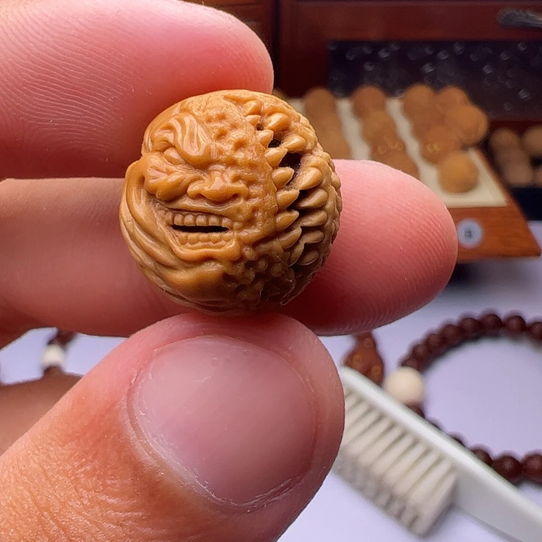 吊坠猴头核桃精修吞噬小丑