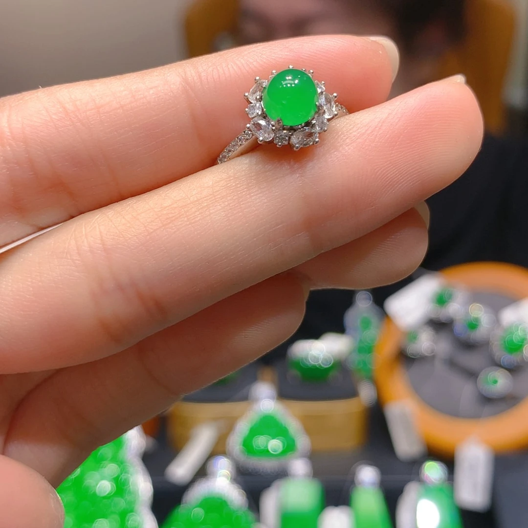 【闪购商品】银S925镶嵌戒指翡翠5柒姐