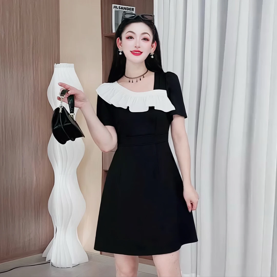 3669法式连衣裙女爆款轻奢夏款设计款斜领气质黑色显瘦收腰连衣裙