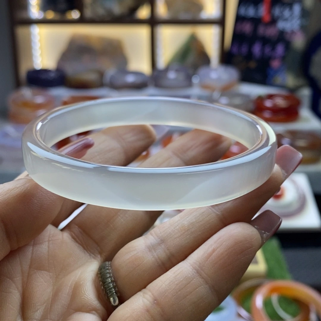 手镯玛瑙/玉髓未镶嵌