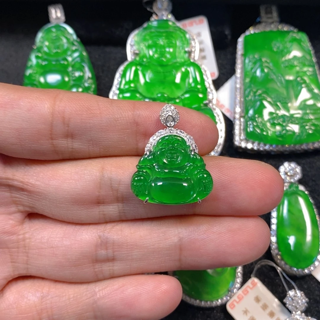 颈饰银S925镶嵌翡翠佛公吊坠
