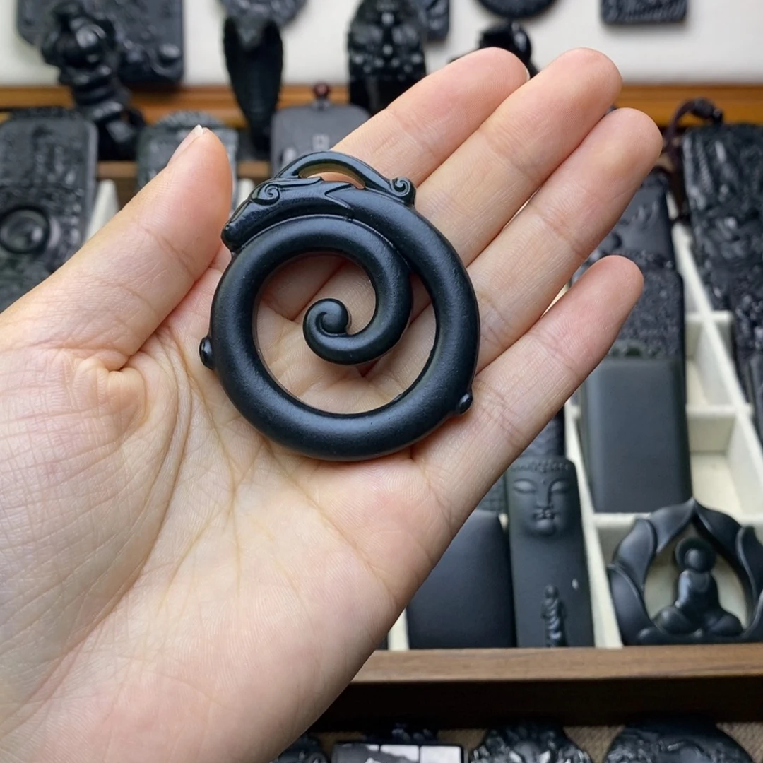 用***5和田玉未镶嵌颈饰