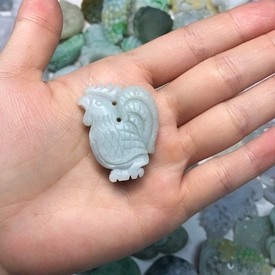 晓***。定制翡翠未镶嵌翡翠