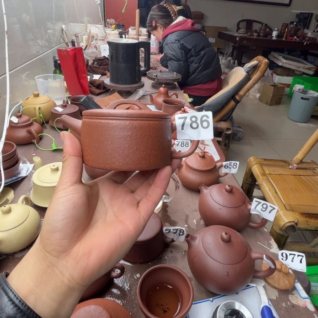 紫砂茶壶降坡泥汉瓦210左右