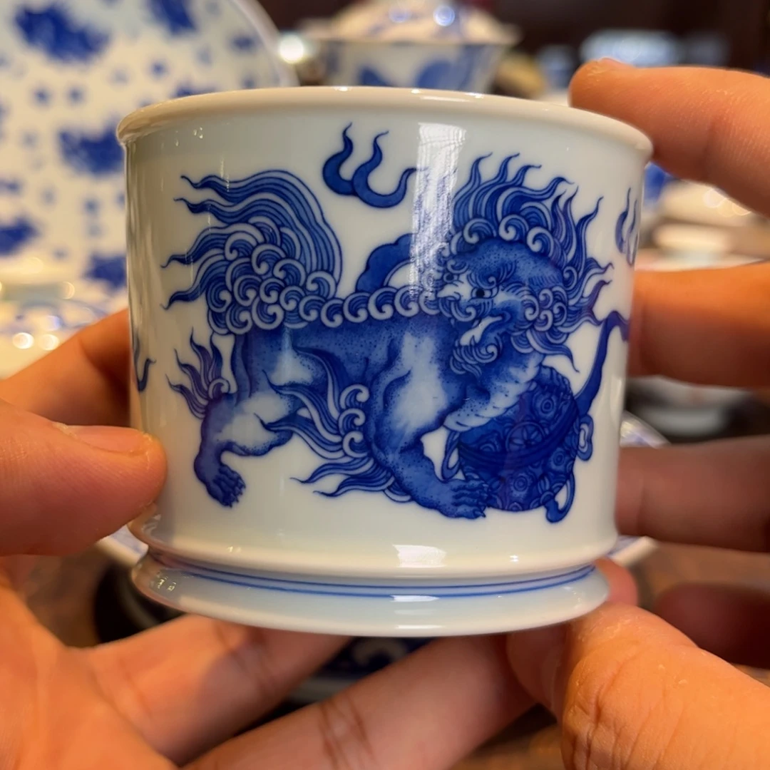 青花双狮主人杯一只