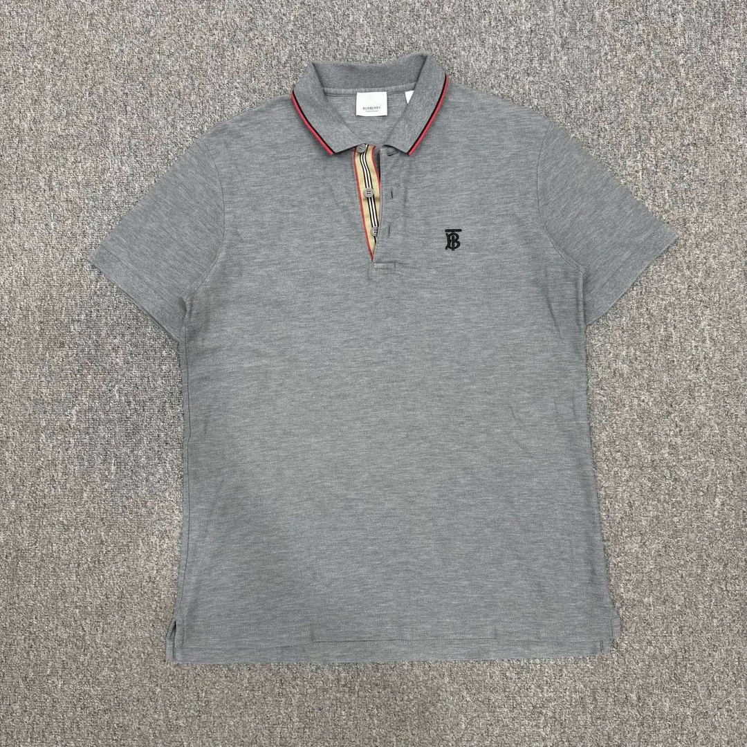 99新 BURBERRY/博柏利 14457192 灰色胸前TB刺绣短袖Polo衫 M码