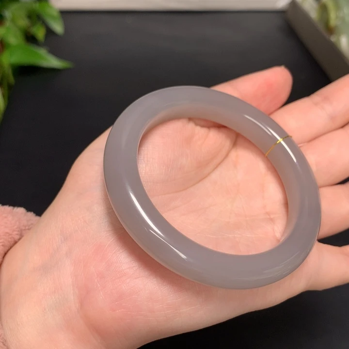 和田玉手镯未镶嵌56