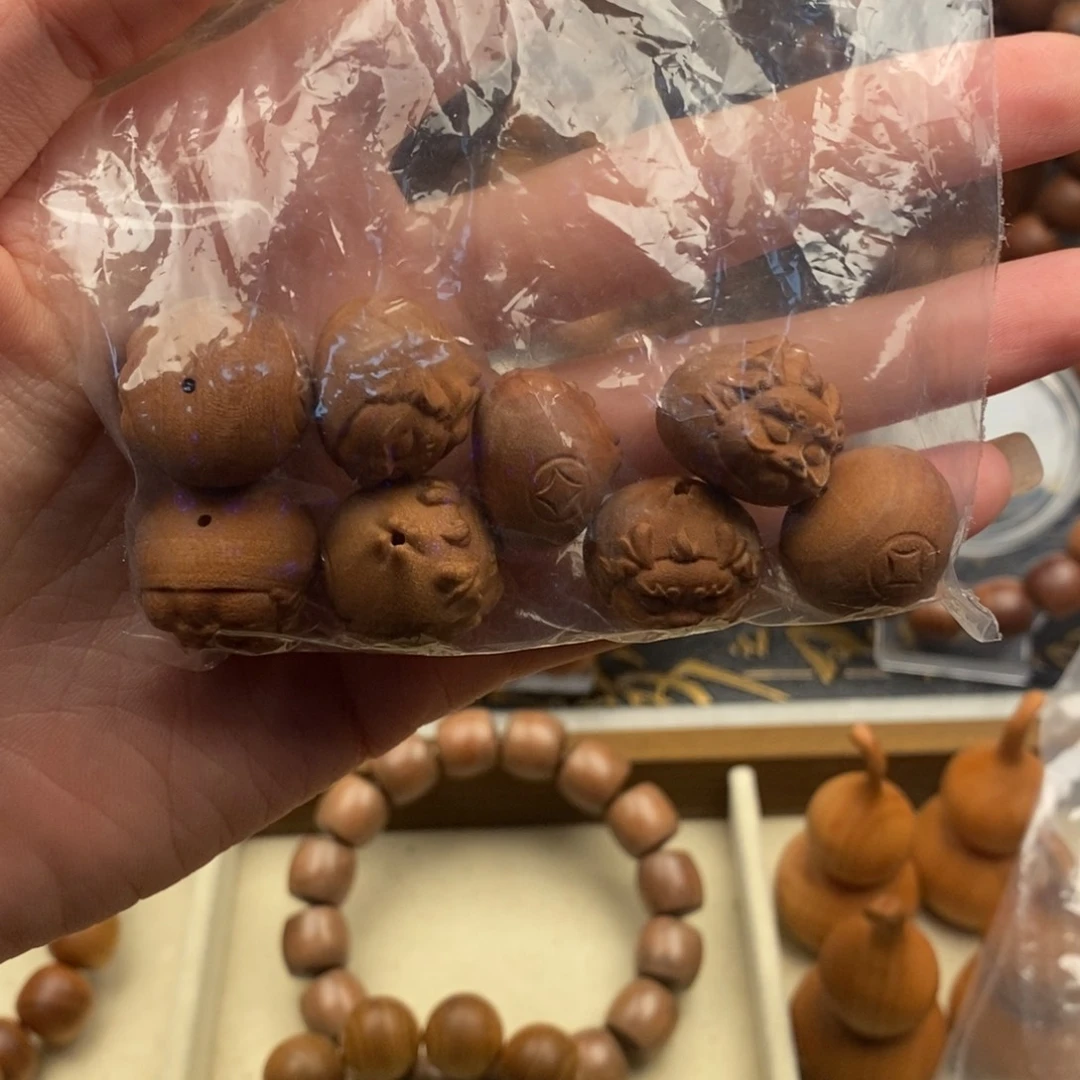 檀香木手串/手链加***喽老山檀，奶香，雕刻珠