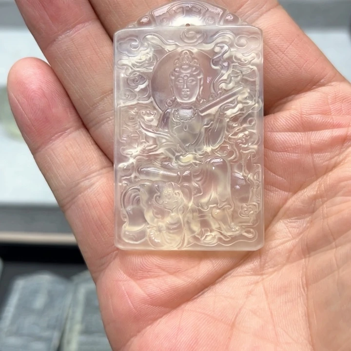 蛇纹石玉颈饰未镶嵌王**_