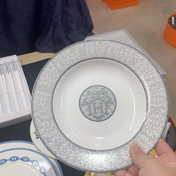 瓷片咖啡的香气很浓郁
