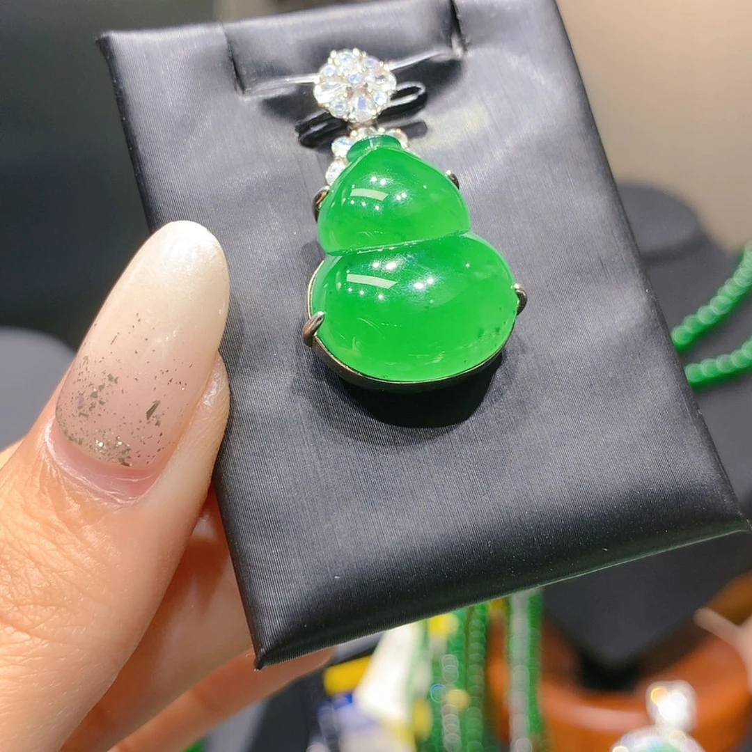 【闪购商品】颈饰银S925镶嵌翡翠6柒姐