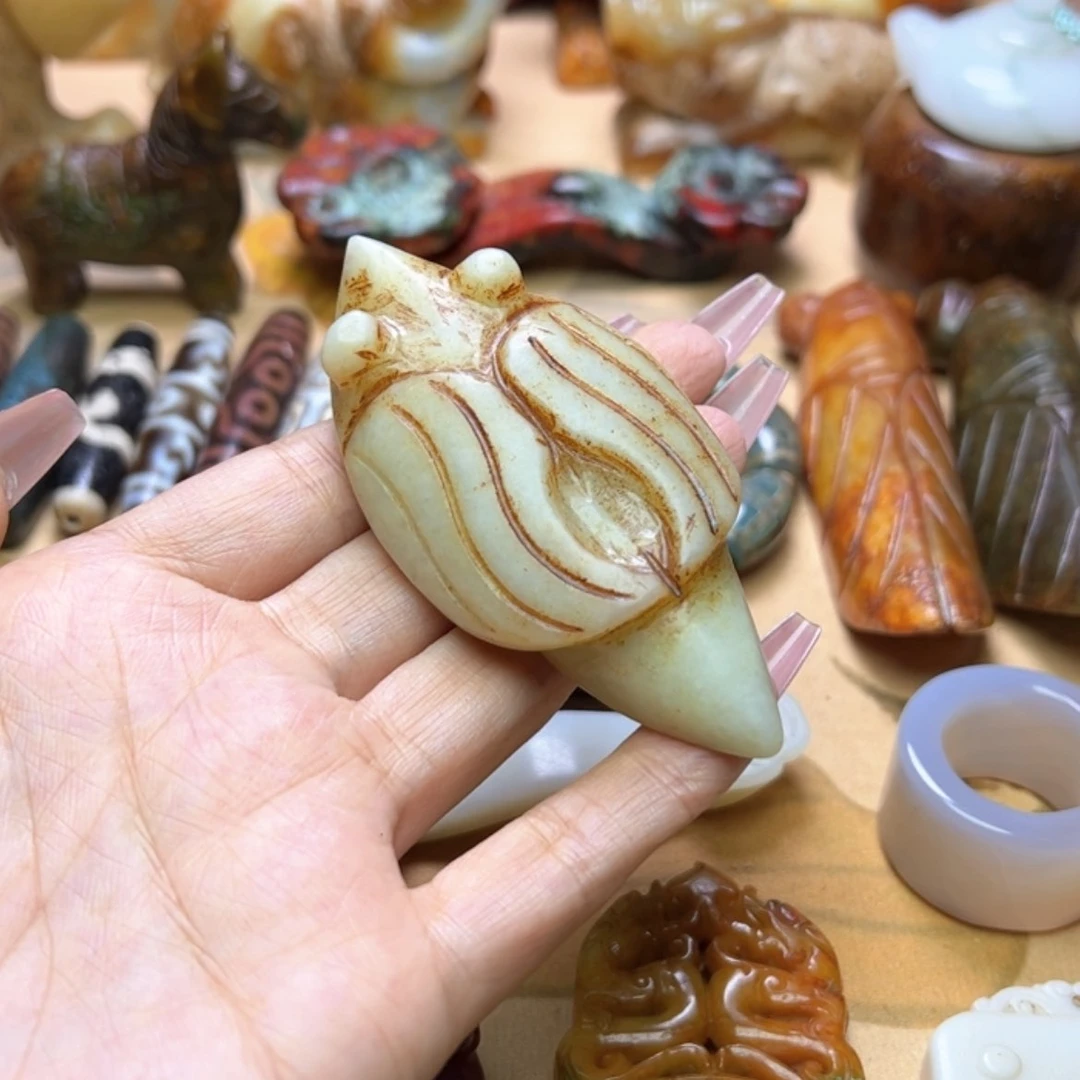 【闪购商品】蛇纹石玉颈饰未镶嵌