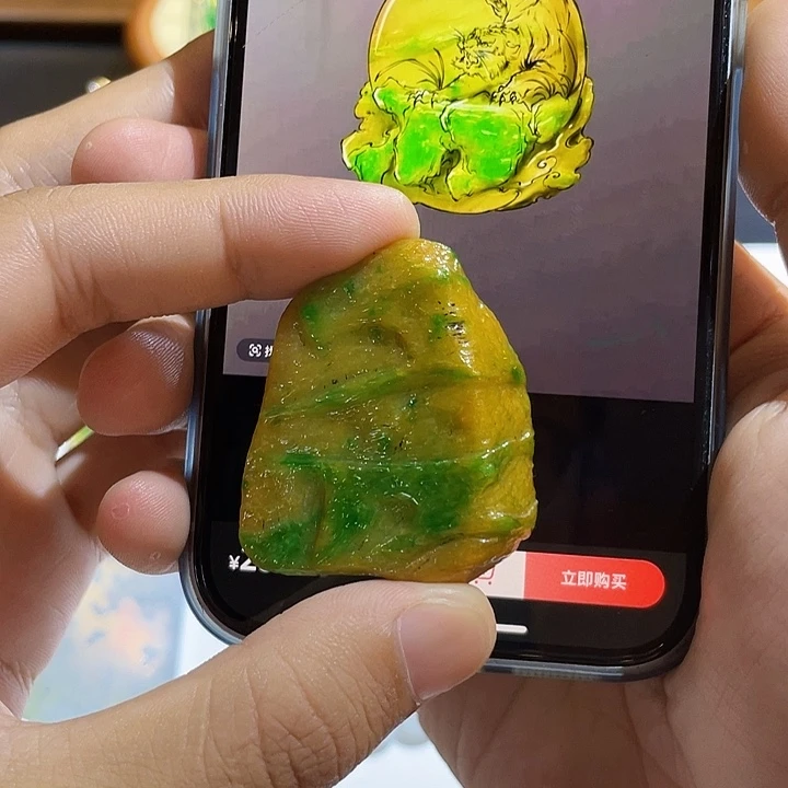 翡翠18K金镶嵌颈饰设计虎啸山林