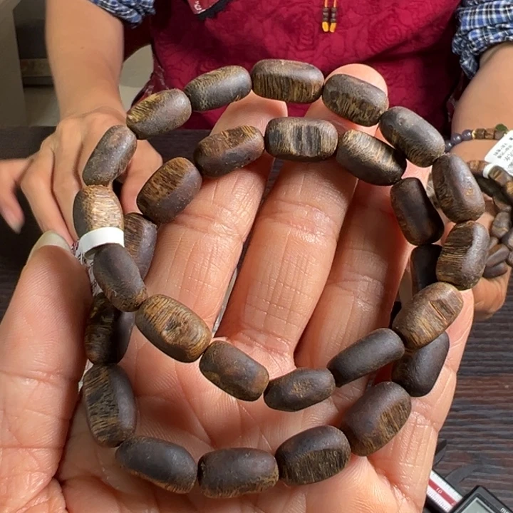 沉香手串红土乌身沉水7克卡8多样性发1条