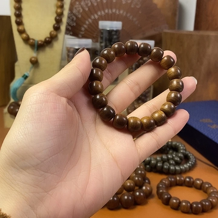 老山檀香黑肉沉水桶珠10-11手串