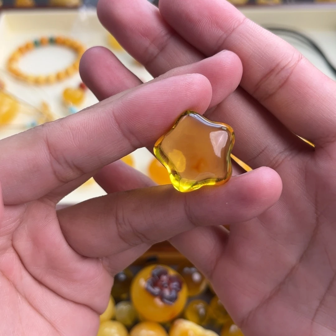 琥珀未镶嵌珠宝奇石