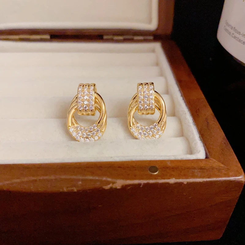 铜合金锆石耳饰 【HD】时尚气质轻奢复古设计感锆石圆形环环相扣款