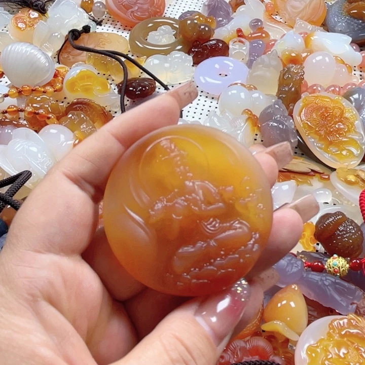 玛瑙/玉髓吊坠(赠链)未镶嵌