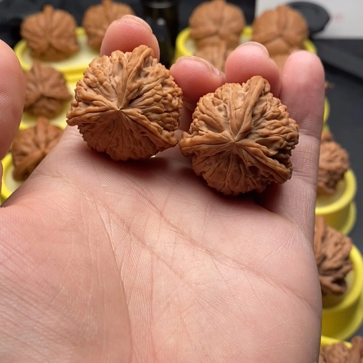 把件文玩核桃36白奔