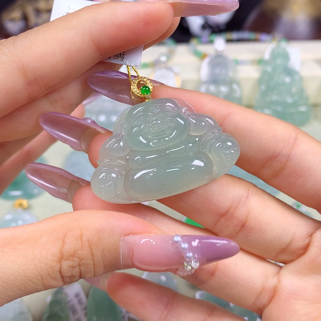颈饰18K金镶嵌翡翠佛公