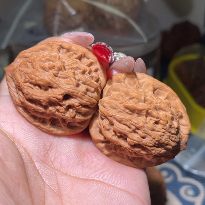 桃核把件                38