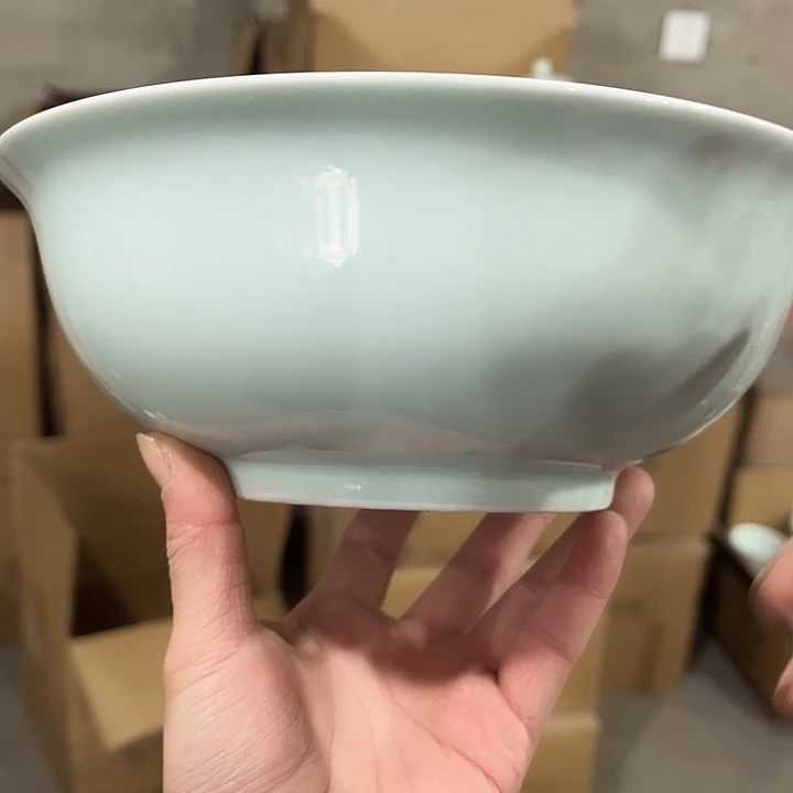 瓷片青瓷八英寸大汤碗一个微瑕包邮