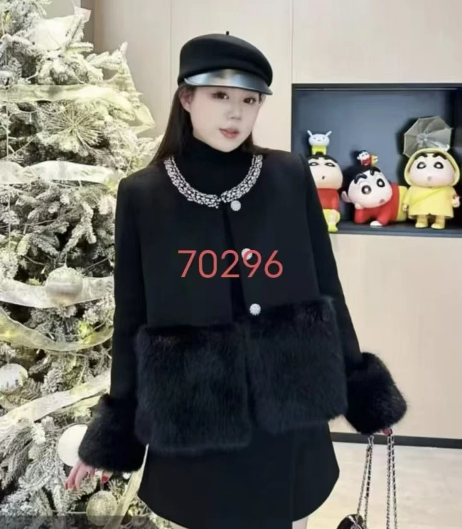 2025时尚显瘦气质轻奢百搭小香风钉转重工设计师套装