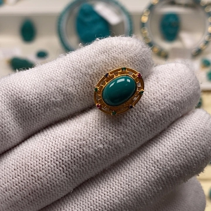 绿松石珠宝奇石18K金镶嵌