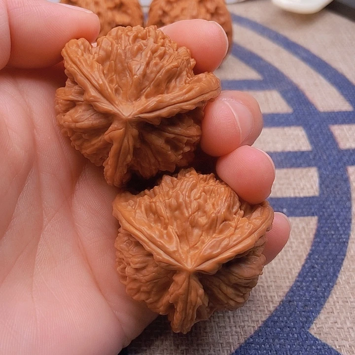 吊坠文玩核桃两**头三棱