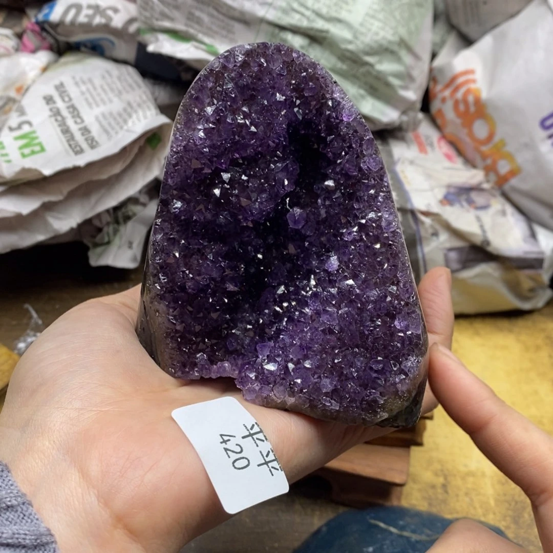 紫晶乌拉圭未镶嵌