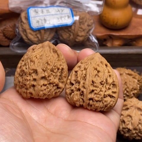 文玩核桃把件南疆石36