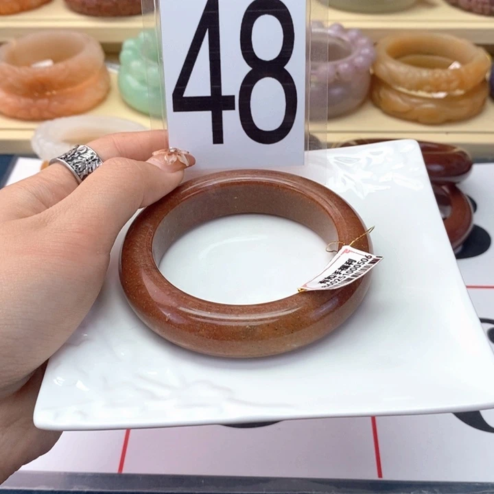 石英岩玉未镶嵌手镯