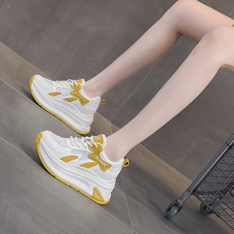 轻奢鞋子女款爆款2025新款厚底小白鞋女休闲时尚百搭透气运动女鞋