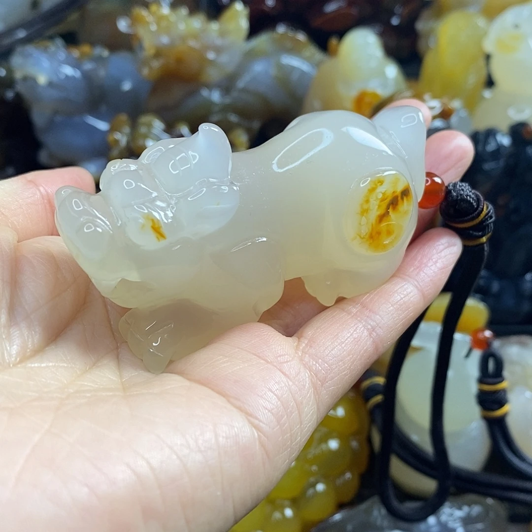 张***哥玛瑙/玉髓未镶嵌手把件