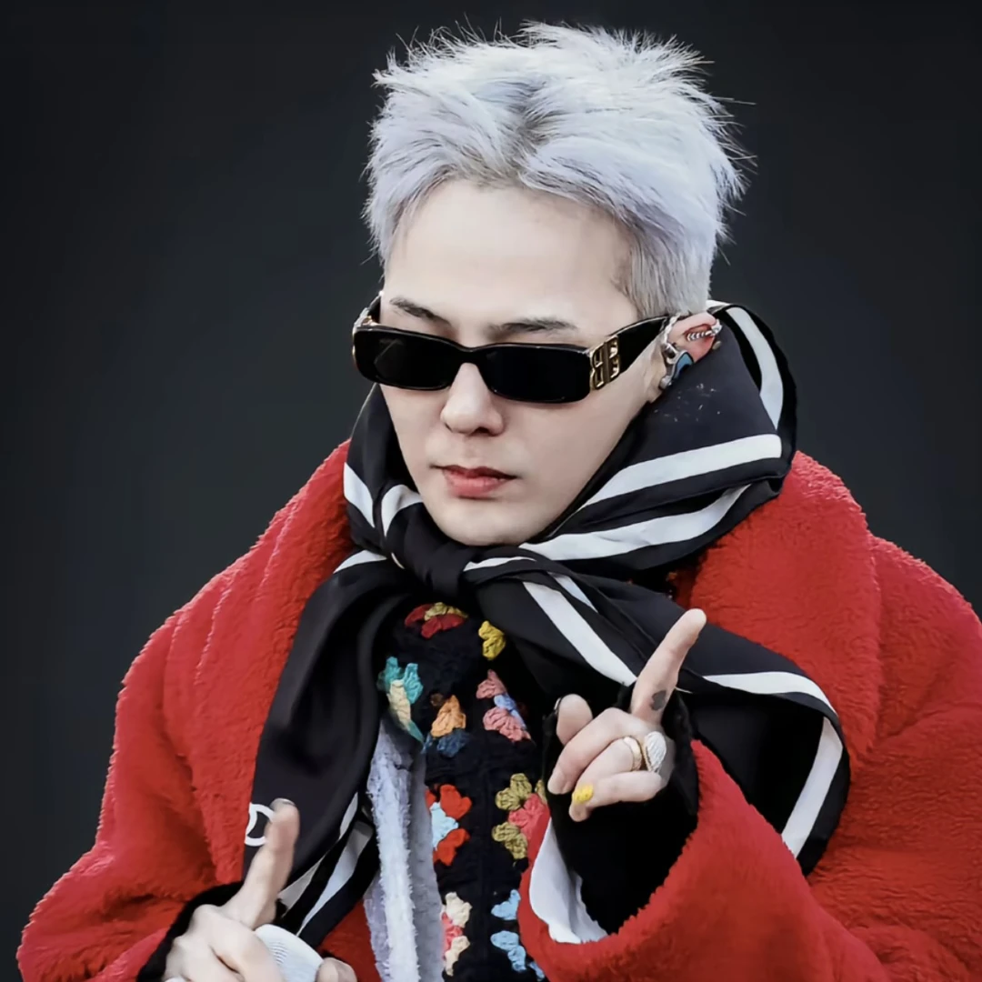 高阳演唱会GD同款显瘦脸复古方框墨镜户外海边度假个性太阳眼镜女