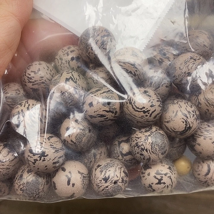 白虎1.5➕1.2天然合香珠到手95克打底微瑕