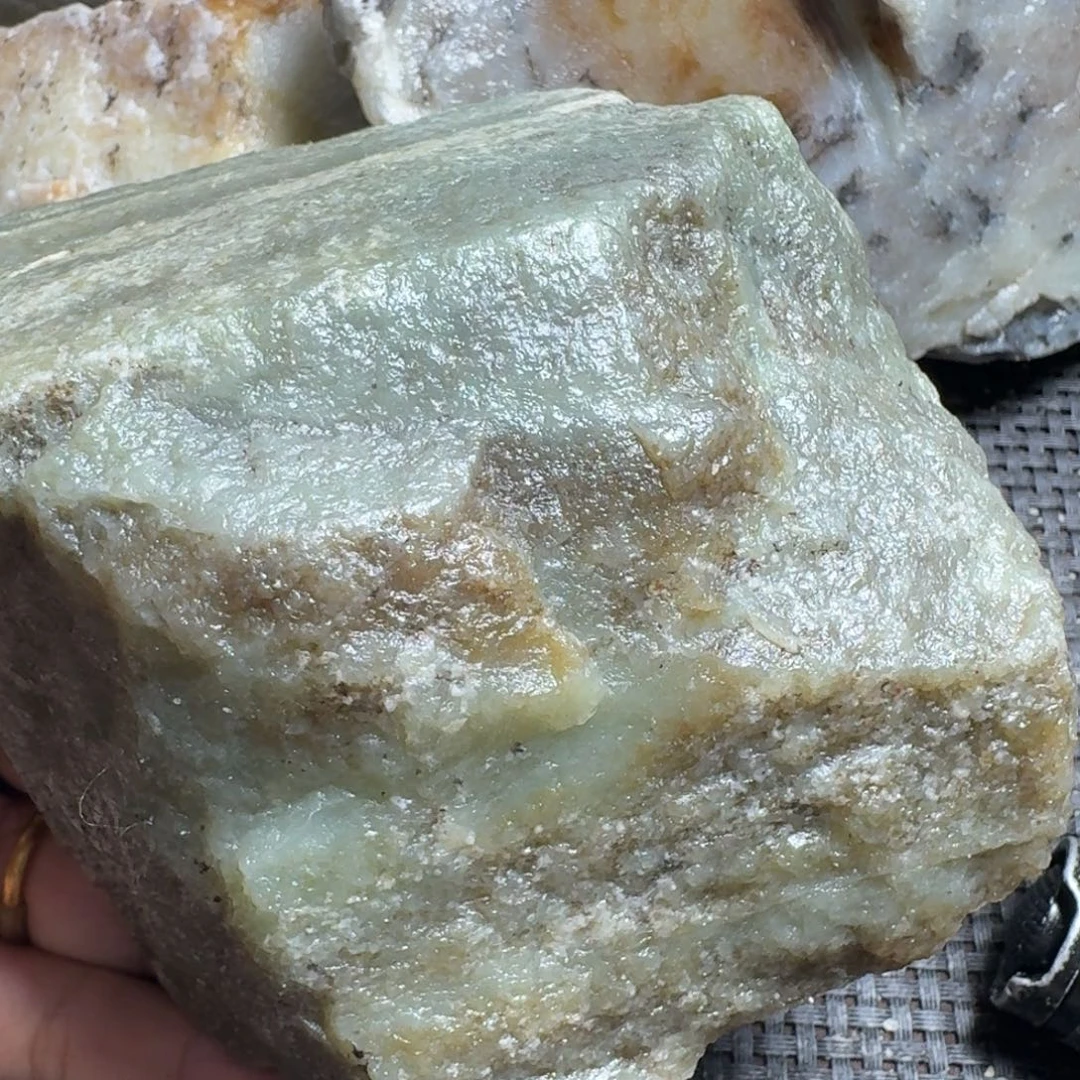 和田玉（糖玉）未镶嵌颈饰