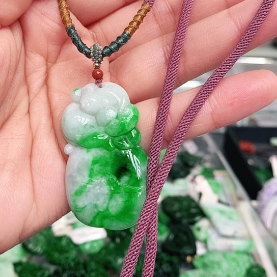 翡翠颈饰未镶嵌挂件