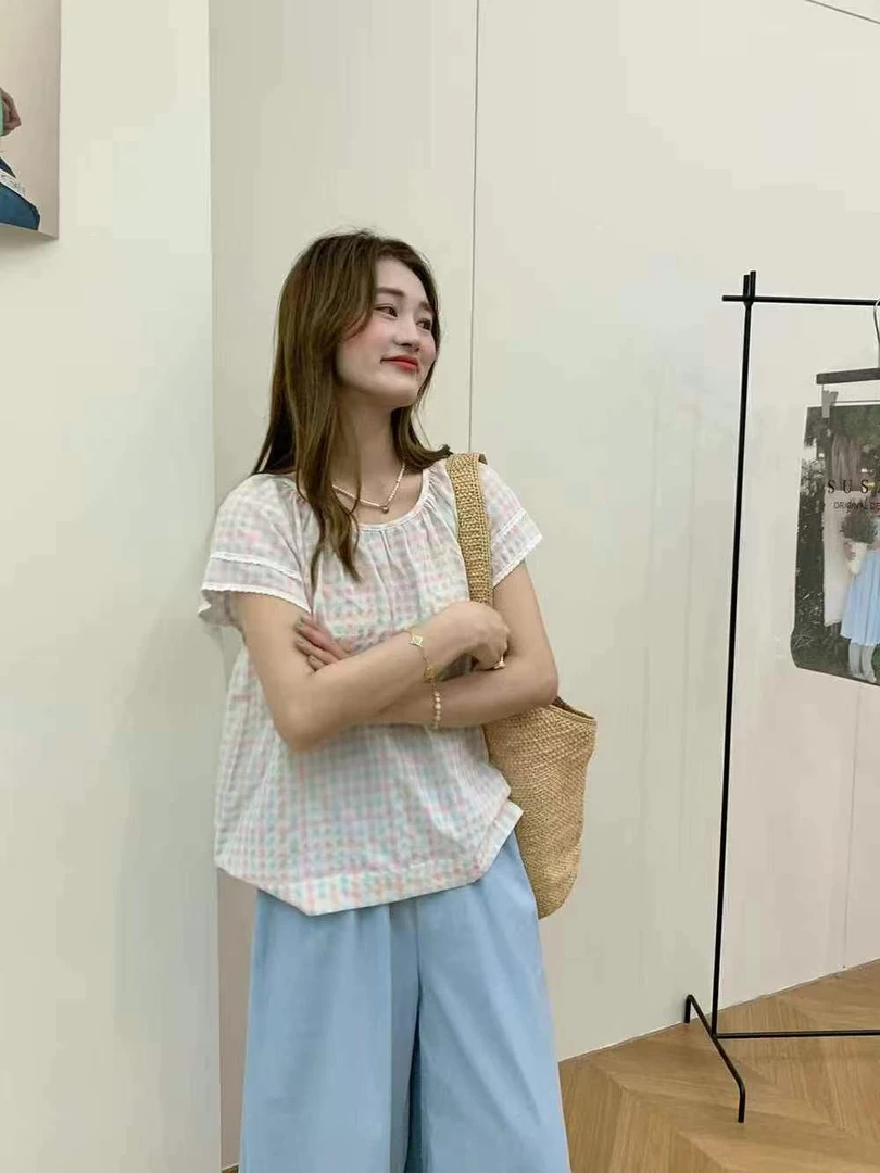 susan@tw506 韩系简约甜美格纹圆领宽松小衫