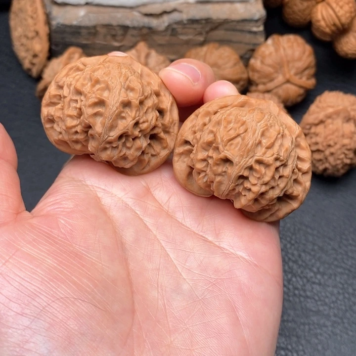 桃核把件全品43宫灯