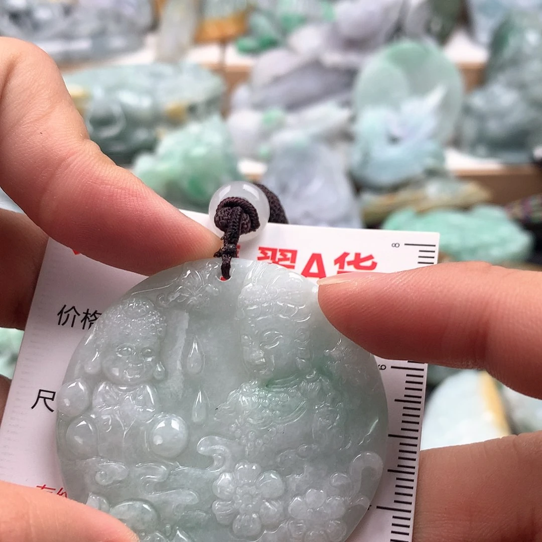 吊坠(不含链)未镶嵌翡翠