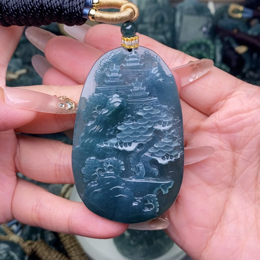 颈饰未镶嵌翡翠