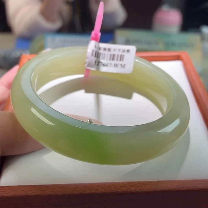 和田玉未镶嵌手镯宽胎晴带翠 58.3。30