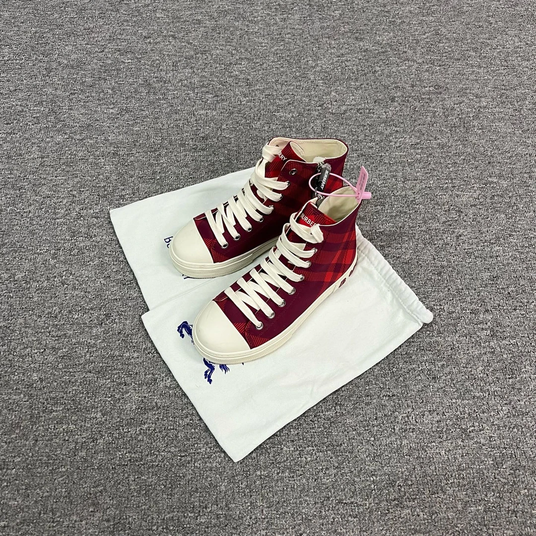 99新 BURBERRY/博柏利 Burberry 新款格纹帆布鞋35码