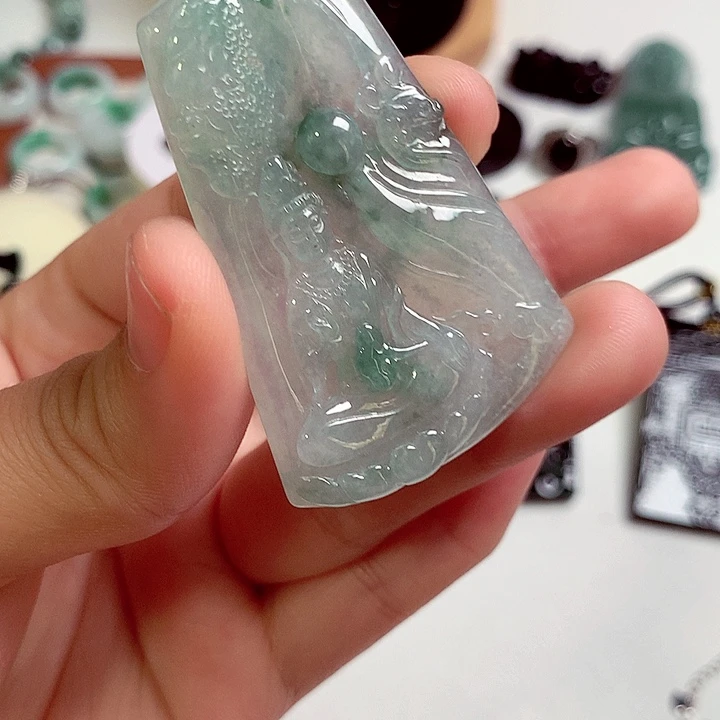 翡翠未镶嵌颈饰翡翠